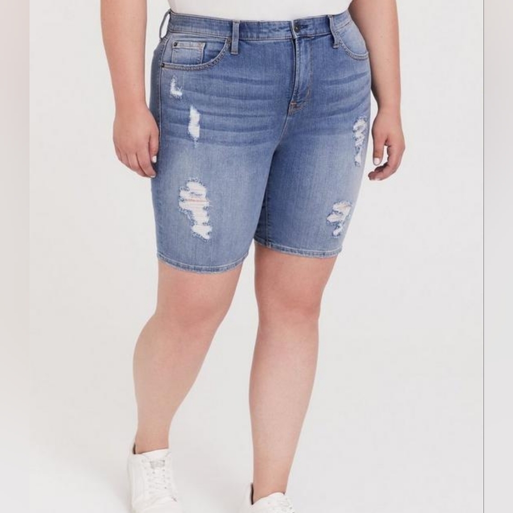 Torrid Sky High Skinny Premium Stretch Short